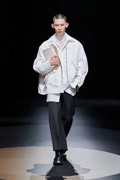 Look 33